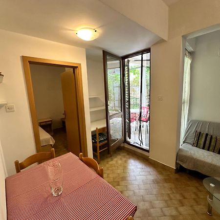 Ferienwohnung Kornelija 2 Podgora Exterior foto