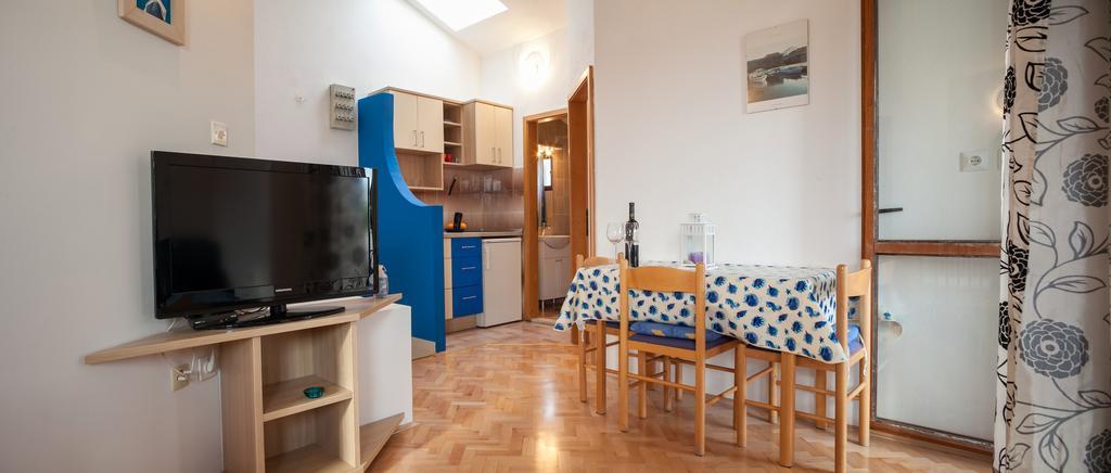 Ferienwohnung Kornelija 2 Podgora Zimmer foto