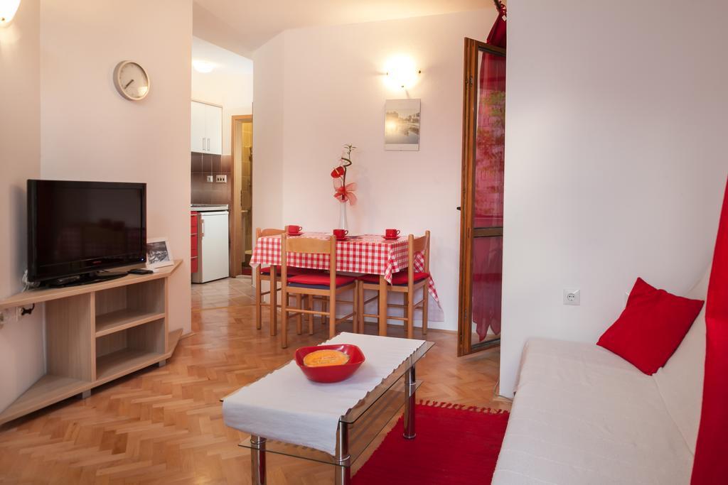Ferienwohnung Kornelija 2 Podgora Zimmer foto